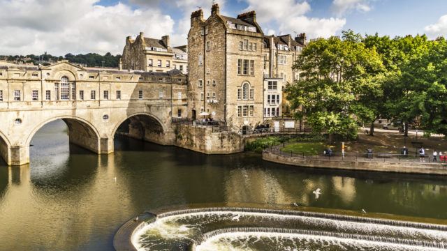 the Pulteney Bridge River Avon